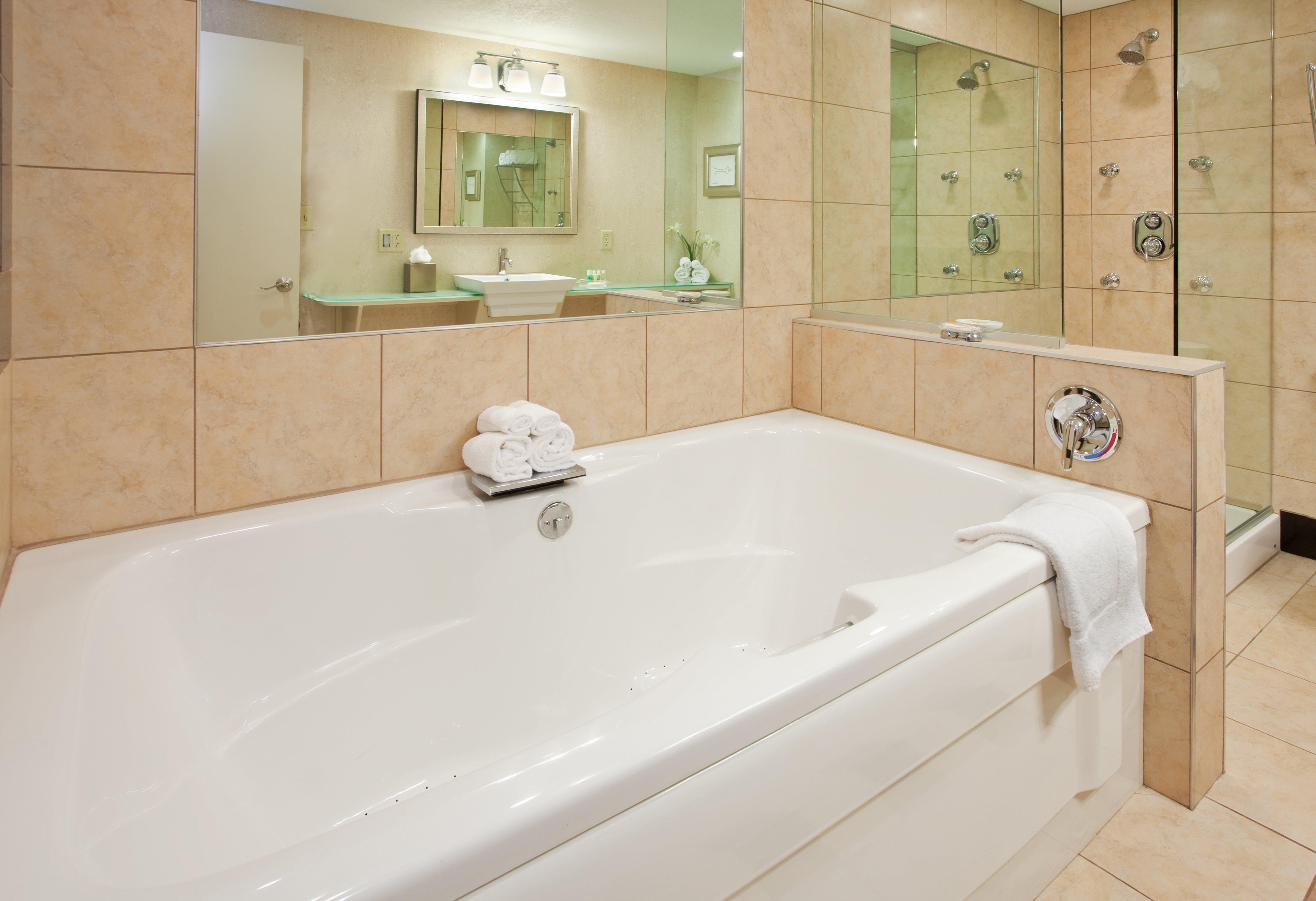 Holiday Inn At The Campus By Ihg Манхатън Екстериор снимка