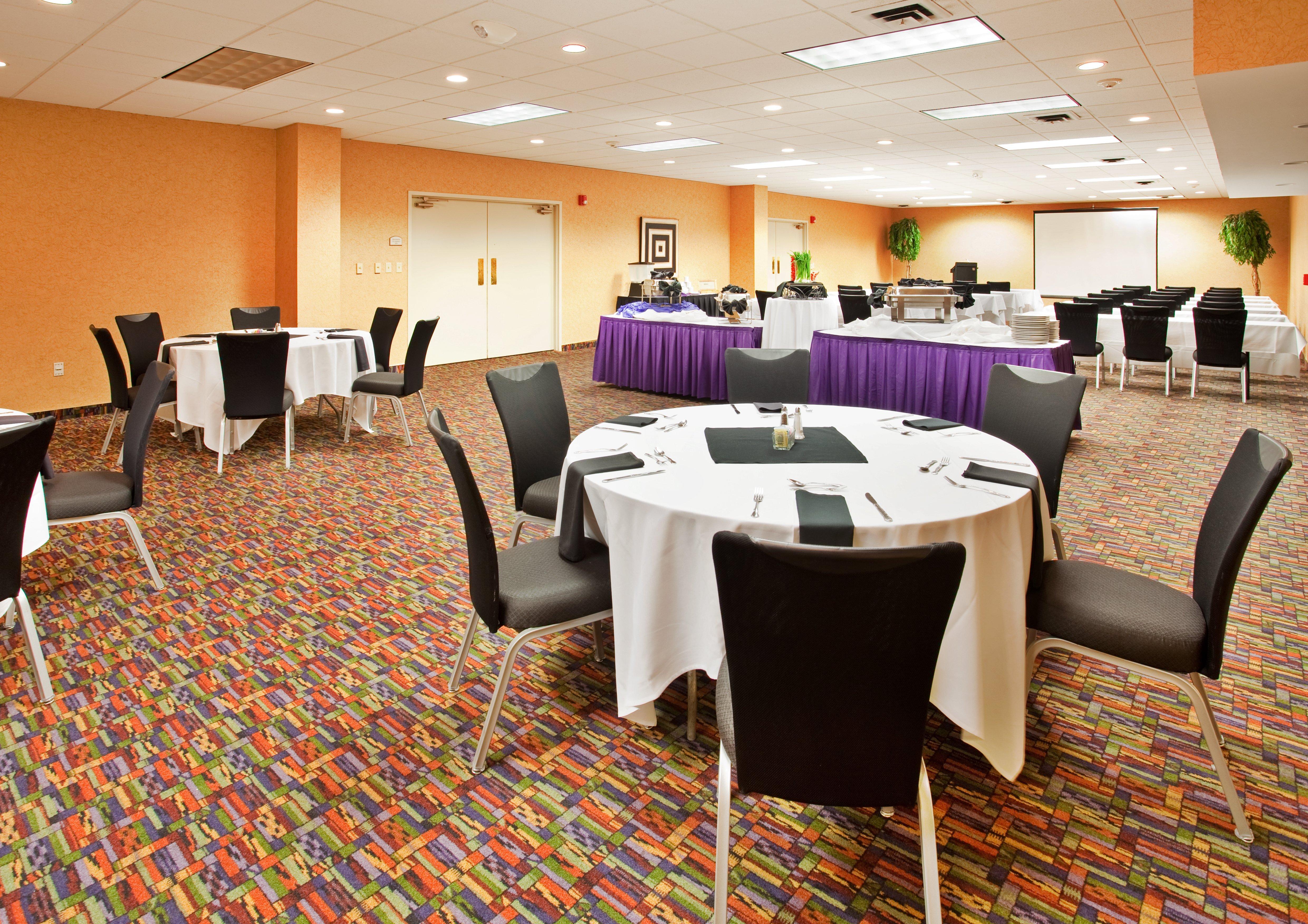 Holiday Inn At The Campus By Ihg Манхатън Екстериор снимка