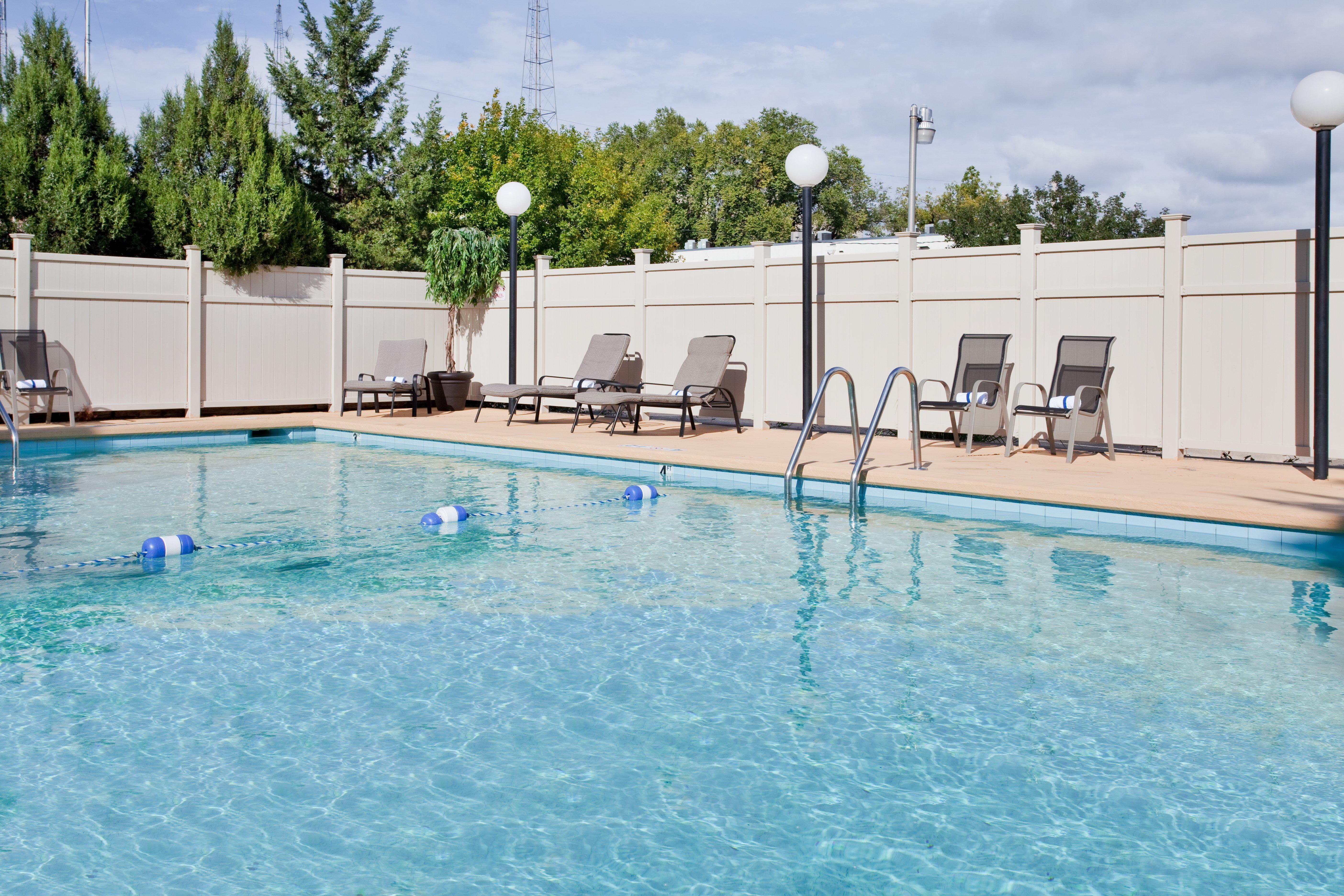 Holiday Inn At The Campus By Ihg Манхатън Екстериор снимка