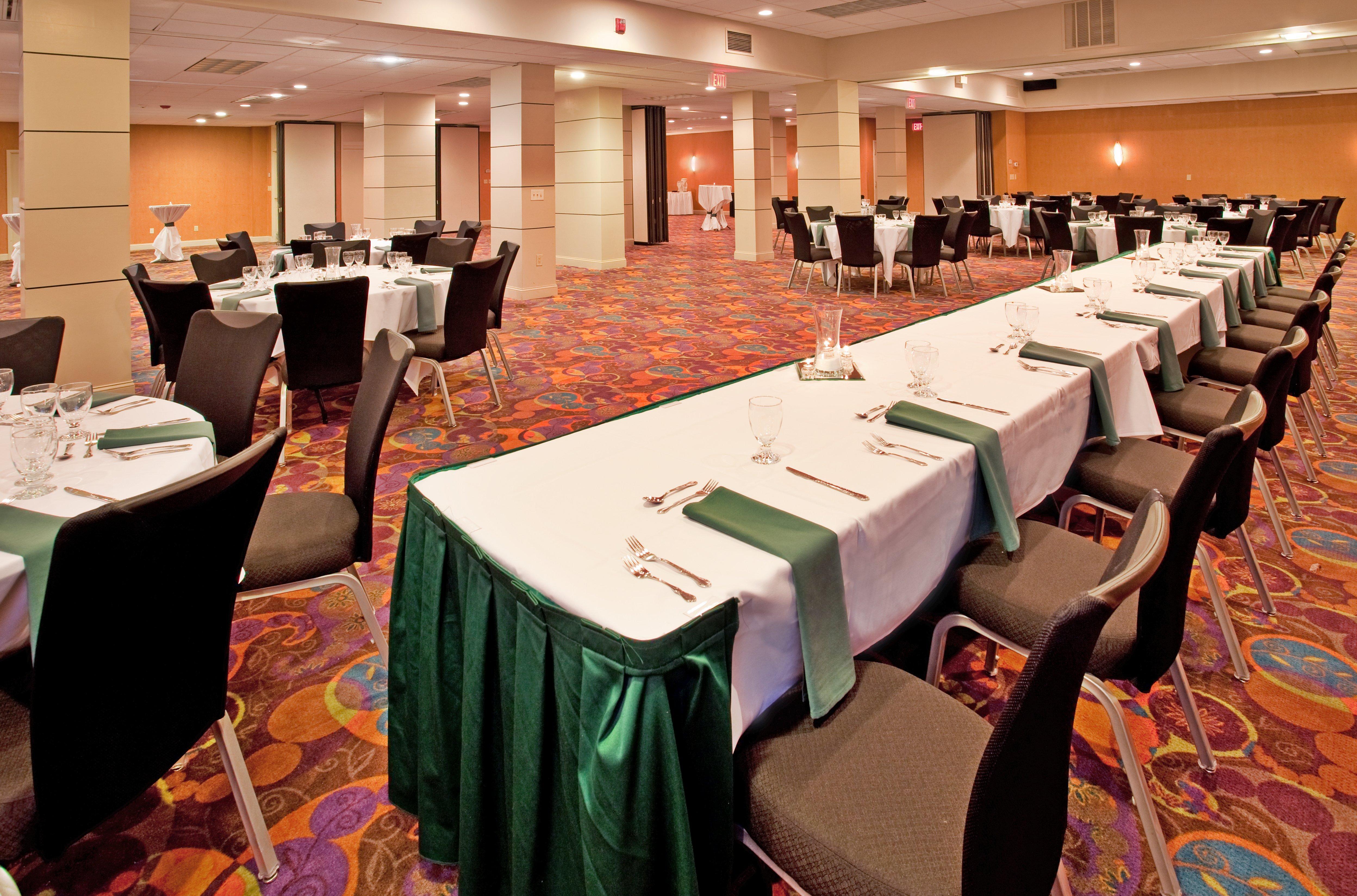 Holiday Inn At The Campus By Ihg Манхатън Екстериор снимка