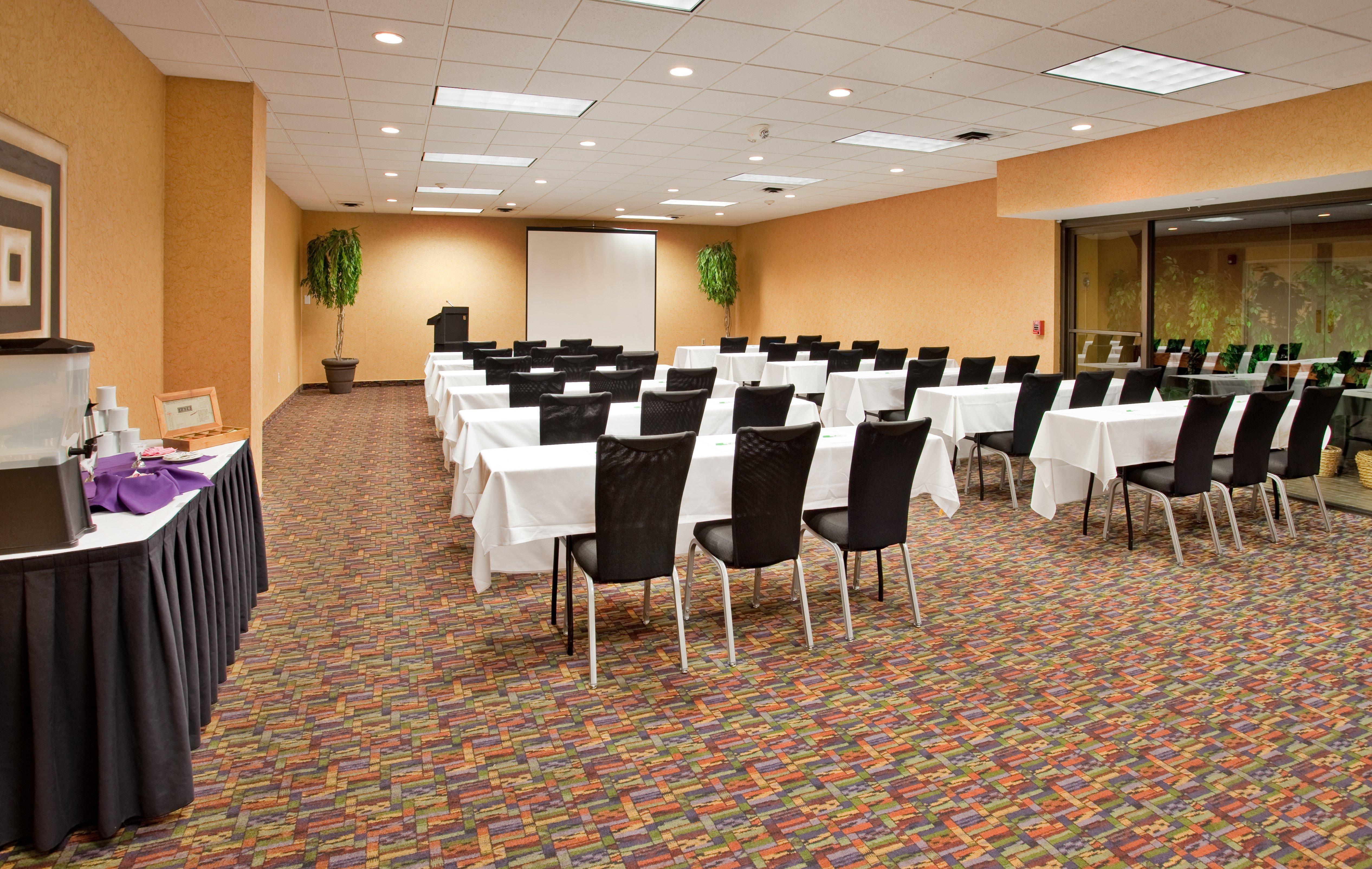 Holiday Inn At The Campus By Ihg Манхатън Екстериор снимка