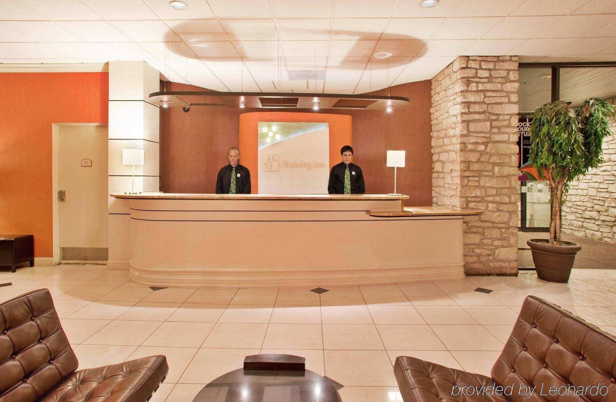 Holiday Inn At The Campus By Ihg Манхатън Екстериор снимка
